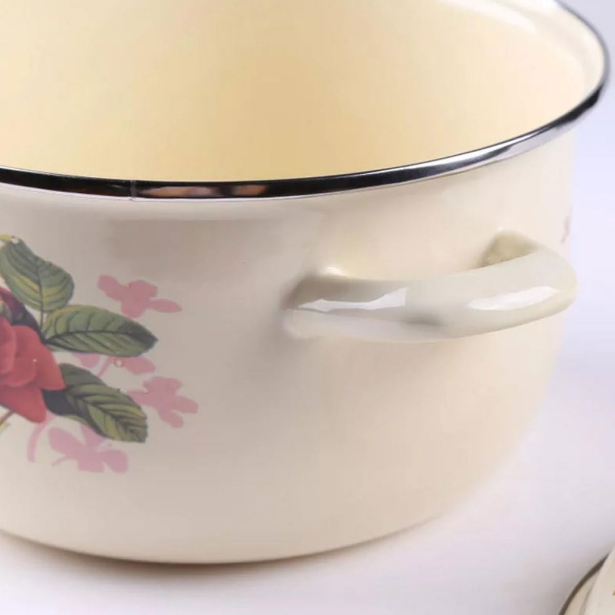 FOMIYES Emaillierter Suppentopf 18cm Hitzebeständig mit Deckel und Doppelgriffen Emailliertes Kochgeschirr für Hausküche und Vielseitiges Kochen Zufällige Farbe