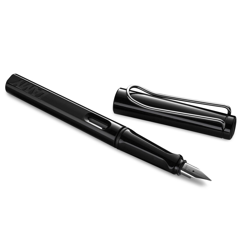 LAMY Safari Pióro wieczne ze średnią stalówką | Wytrzymałe, błyszczące czarne tworzywo sztuczne, metalowy klips, ergonomiczny uchwyt | Pióro ze stali polerowanej, z wkładem atramentowym T 10 w kolorze