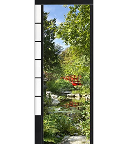 Sticker mural 204 cm X 83 cm pour porte coulissante, décor jardin japonais avec verdure, nénuphars et passerelle rouge.