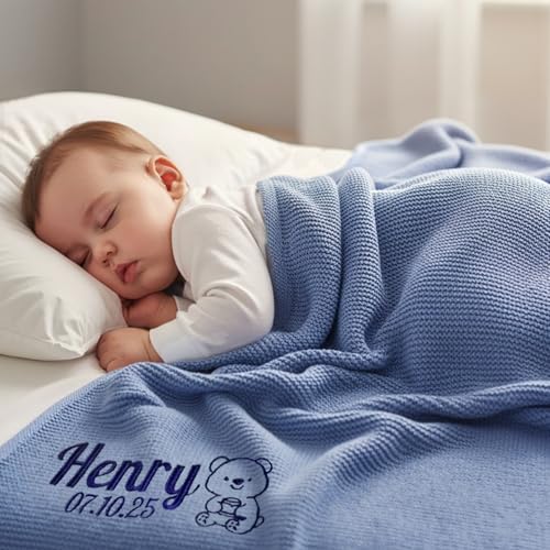 Stepdiy Manta de bebé niño Personalizada con Nombre Bordado - 100% algodón - 80x100 cm - Regalo Ideal para Baby Shower o Primer Navidad (Azul Cielo)