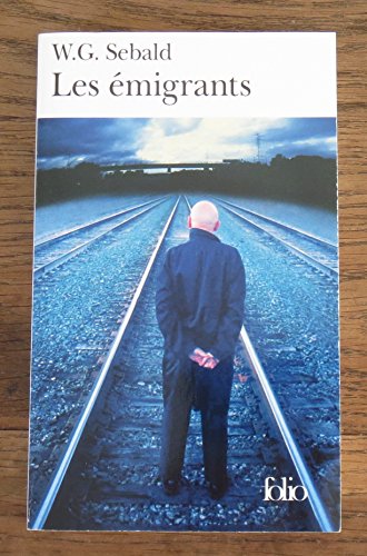 Les émigrants quatre récits illustrés: QUATRE R... [French] 2070425223 Book Cover