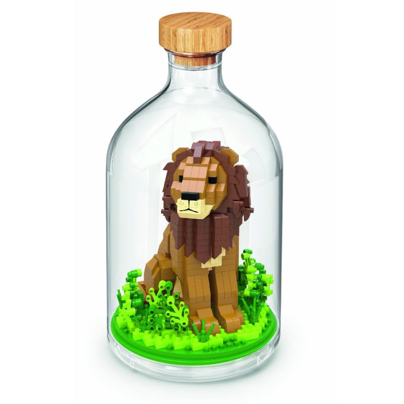 WiseHawk Kit of miniature blocks to assemble insects and small animals. Includes methacrylate bottle to protect the construction. Lion