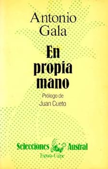 Paperback En propia mano (Selecciones Austral) (Spanish Edition) [Spanish] Book