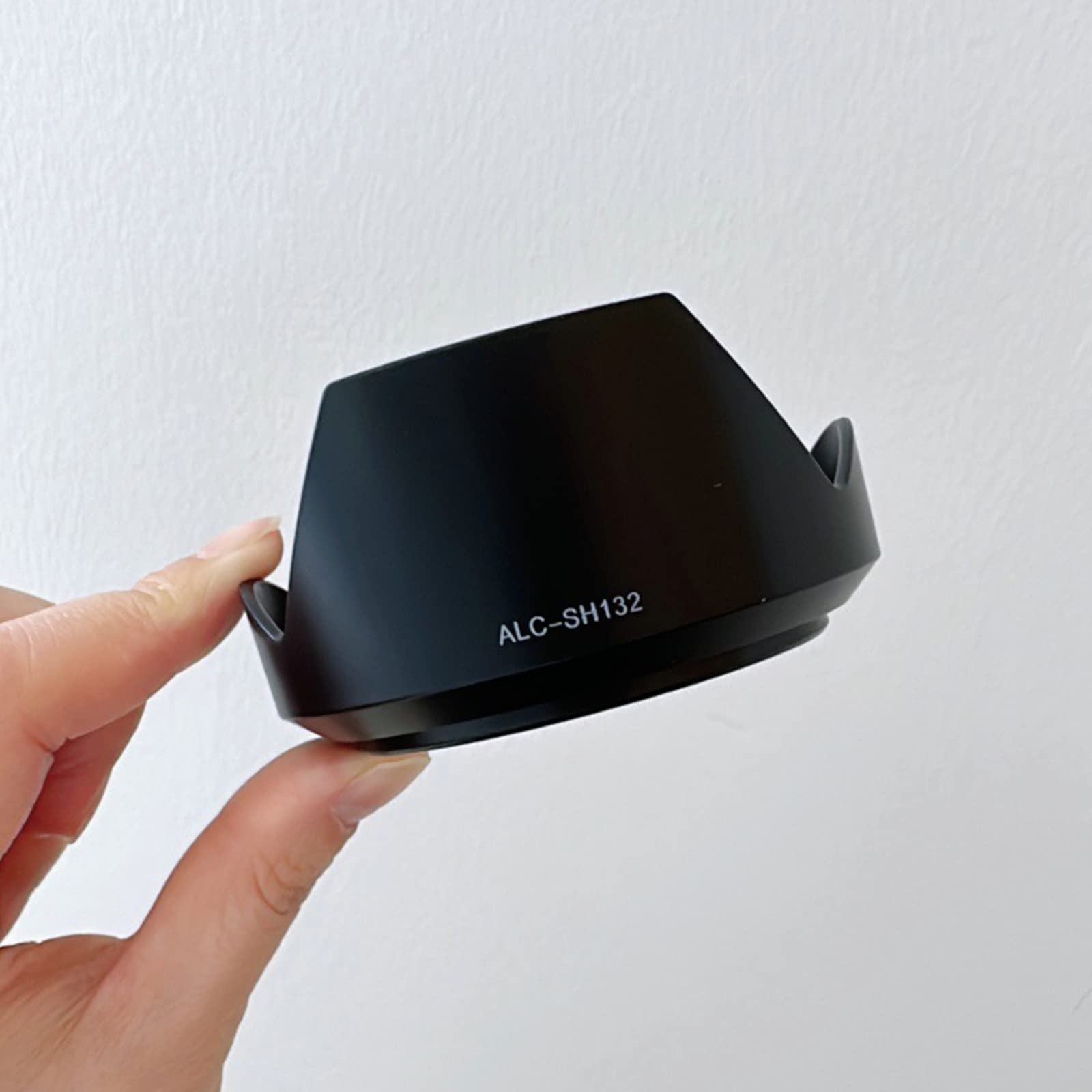 55mm ALC-SH132 SH132 Flower Lens Lens Cap Cover for FE 28-70 Camera Lens Adapter