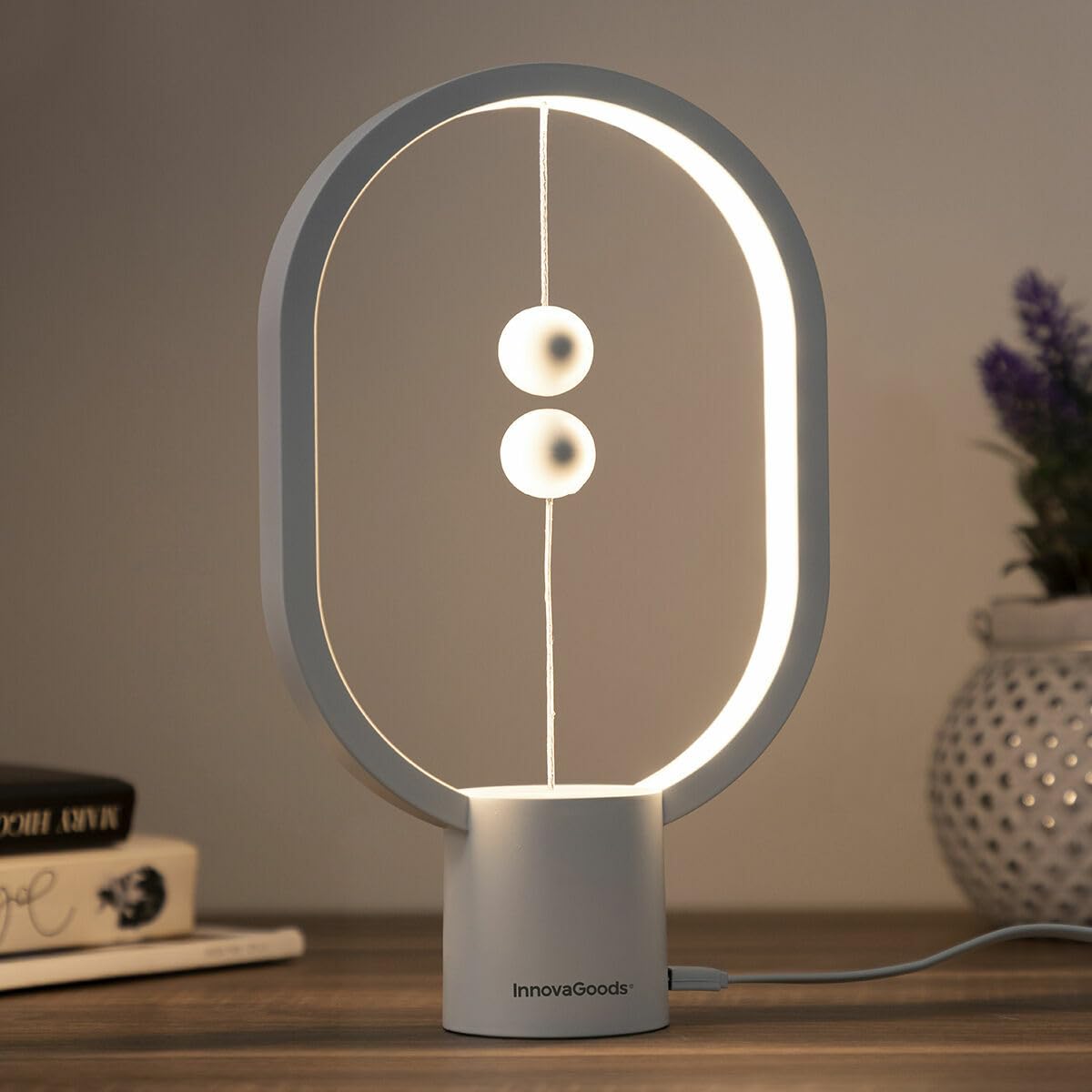 InnovaGoods® Lámpara de equilibrio con interruptor magnético, Magilum, ilumina tu hogar de forma original y elegante, con un diseño de equilibrio e interruptor magnético, ideal para el hogar.