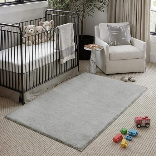 PureCozy Teppich Wohnzimmer 120x180cm Grau Waschbarer rutschfest Weich Kunstfell Fellteppich Kurzflor Flauschiger Teppiche Kinderzimmer Bettvorleger Schlafzimmer Kinderteppich Großer Carpet