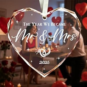 Engagement Gifts,Heart Engagement Gifts for Couples Anniversary Wedding Gift for Couple Personalised Crystal Glass Keepsake Congratulations Present for Newly Engaged Ornament 2025（Heart） (Mr & Mrs)
