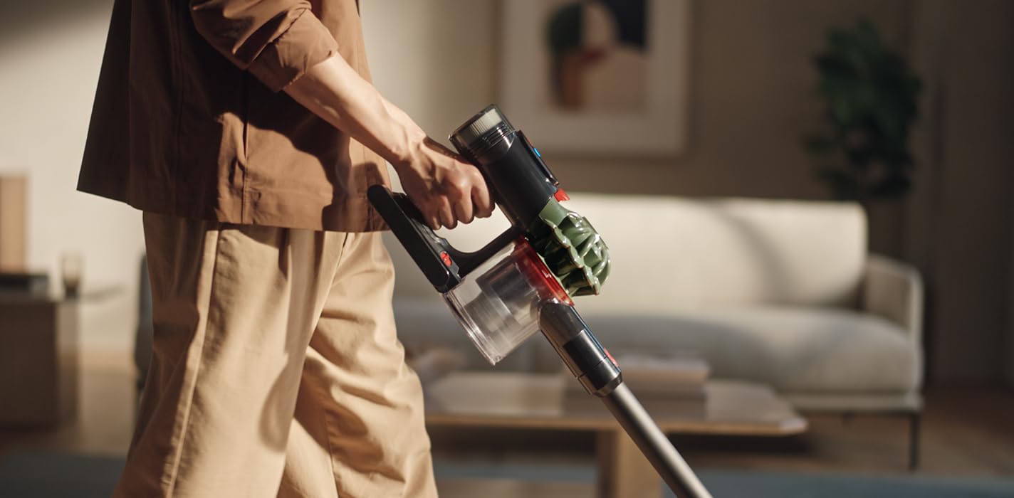 Dyson V8 Cyclone - Aspiradora sin Cable – 150 AW, 60 min de autonomía, Cepillo Motorbar con tecnología antienredos, Accesorio multifunción rinconera — view 4