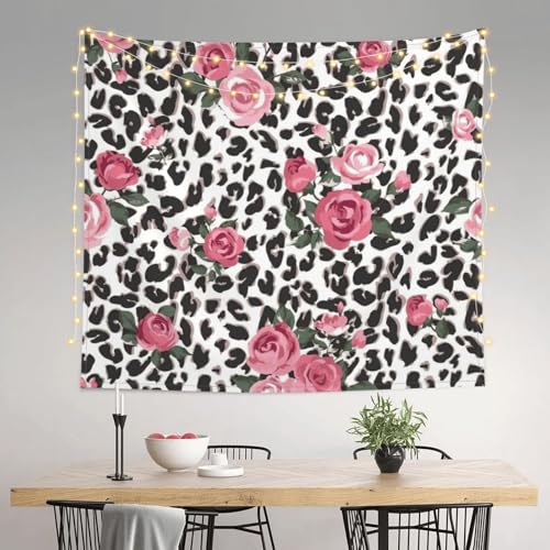 Tapisserie léopard rose pour une décoration de chambre cocooning et moderne