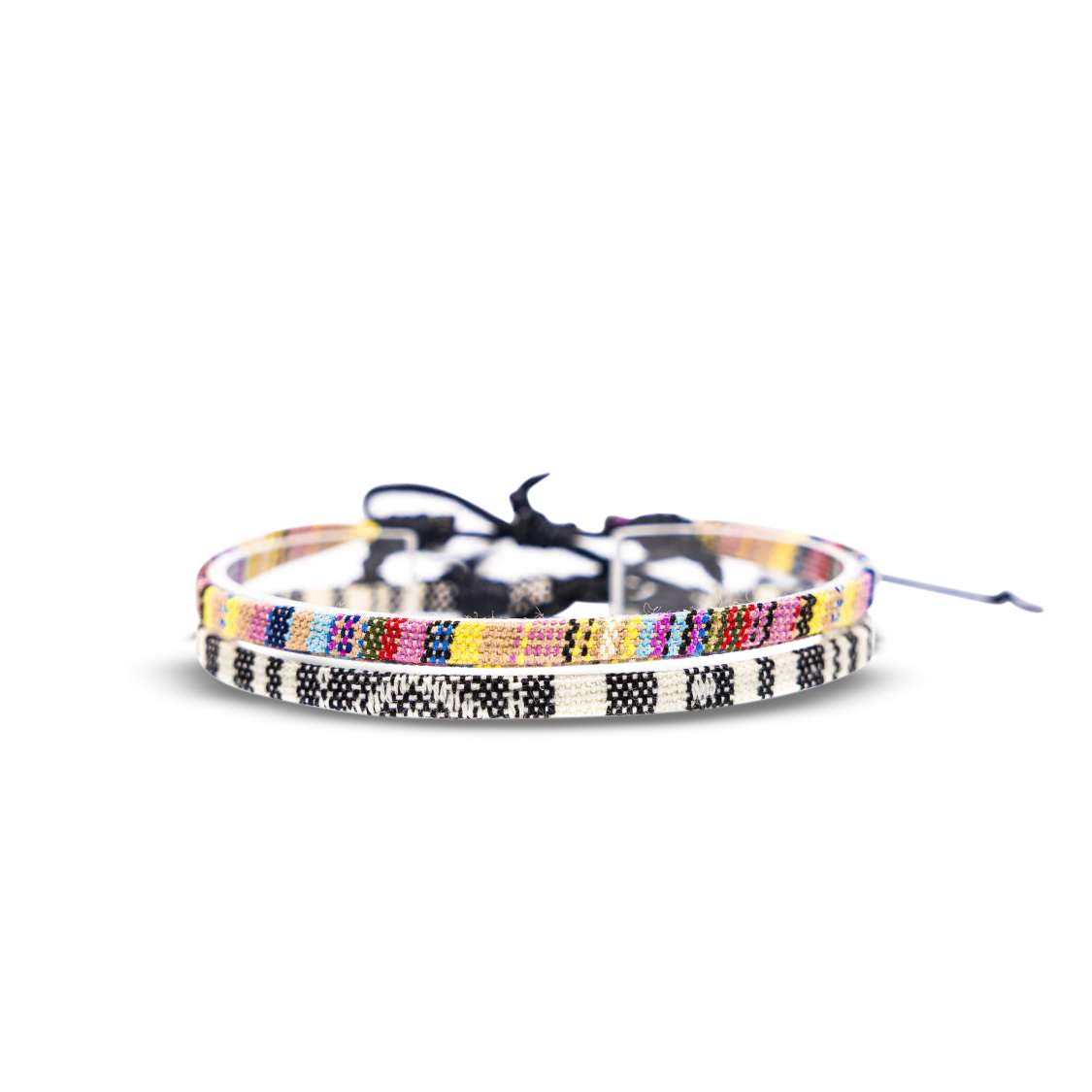 Made by Nami Conjunto de 2 Tobilleras Surferas Mujer y Hombre - Tobillera Fina Estilo Boho Hippie - Accesorios Festivales y Playa - Hechos a Mano - Resistente al Agua y Ajustable (Blanco y negro) — view 21