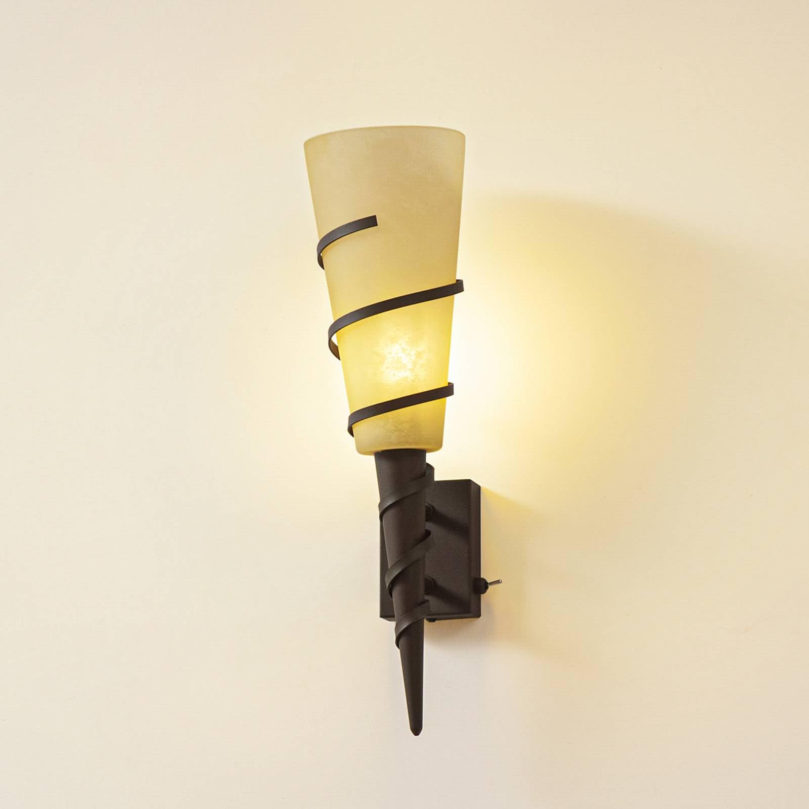Lindby Glas Wandlampe rostfarben, Wandleuchte innen Wandfackel Uplight Effekt Wandbeleuchtung Wohnzimmer Esszimmer Flur 1x E14 ohne Leuchtmittel