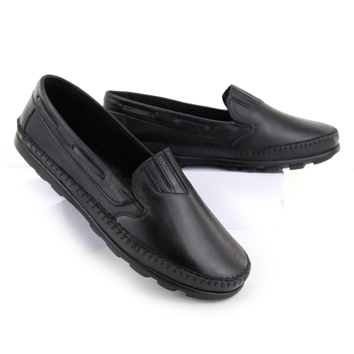 Sapatilha Masculina em Couro Legítimo, Calce Fácil, Estilo Esportivo em promoção! Veja a oferta e mais achadinhos de Sapatos 6 Hoje é o melhor dia para comprar Sapatilha Masculina em Couro Legítimo, Calce Fácil, Estilo Esportivo com aquele preço maroto! Promoção! Aproveite a oferta! 6