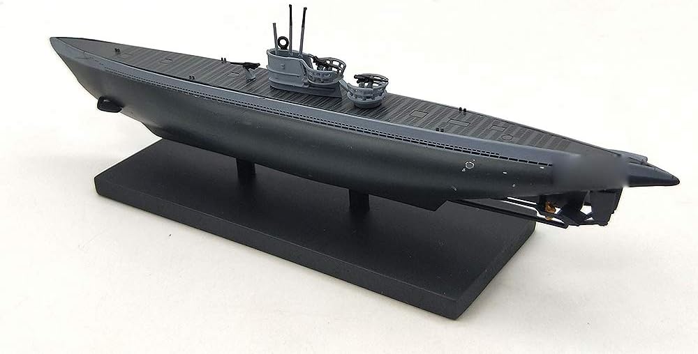 FloZ WWII German U487 1/350 diecast Model Ship Submarine UBoat