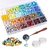 🎁 【1】 Juego de sellos de cera: XiYee Juego de sellos de cera retro: 24 colores de cuentas de cera octogonales, 10 sobres, 2 bolígrafos de metal, 4 ceras blancas, 1 sello de mango de madera, 1 horno de madera y 1 cuchara