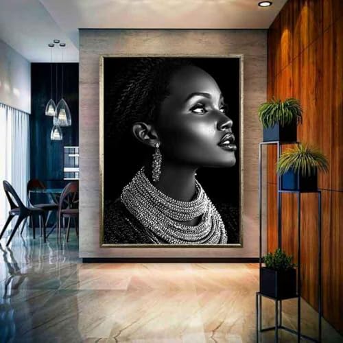 Toile femme africaine prête à suspendre pour habiller un mur vide