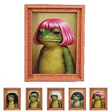 [Skurriles und unvergessliches Design]: Unser lustiger Frosch-Kühlschrankmagnet als Küchendekor zeigt einen bezaubernden grünen Frosch mit einem einzigartigen Haarschnitt, präsentiert in einem Retro-Mini-gerahmten Froschkunststil. Dieser skurrile Holzmagnet zieht sofort die Aufmerksamkeit auf sich und verleiht ihm eine verspielte Note, was ihn zu einem perfekten Frosch-Kühlschrankmagneten macht