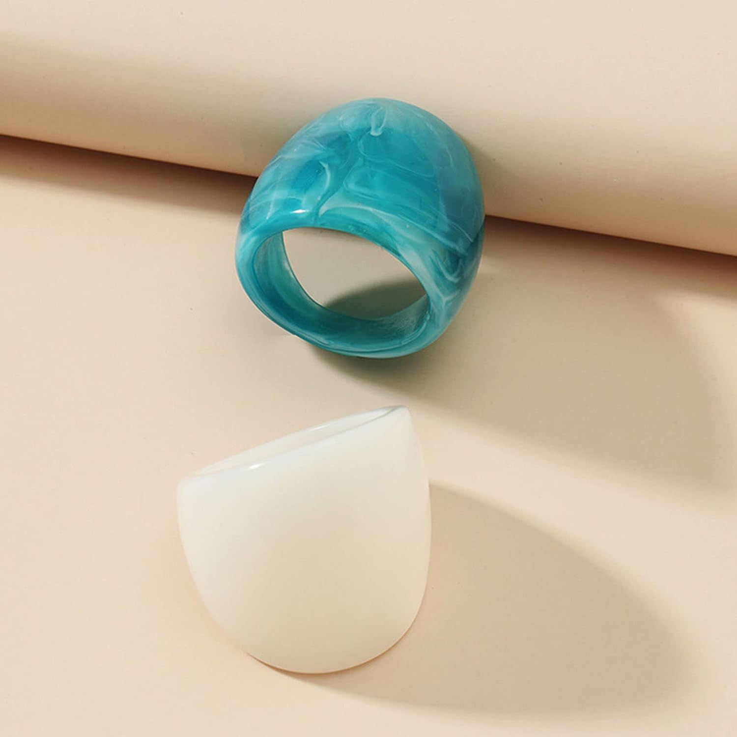 GIGB PBDK Multicolor Resin Chunky Rings for Women,Acrylic Resin Rings Exaggerated Knuckle Finger Rings Vintage Simple Charm Geometric Rings Jewelry Gifts for Teen Girls - Image 3