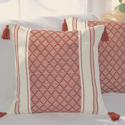 Juego de 2 fundas de almohada con patrón geométrico a cuadros con borlas bohemias, color marrón óxido, 18 x 18 pulgadas, fundas de cojín decorativas para sofá, interior, exterior, casa de campo