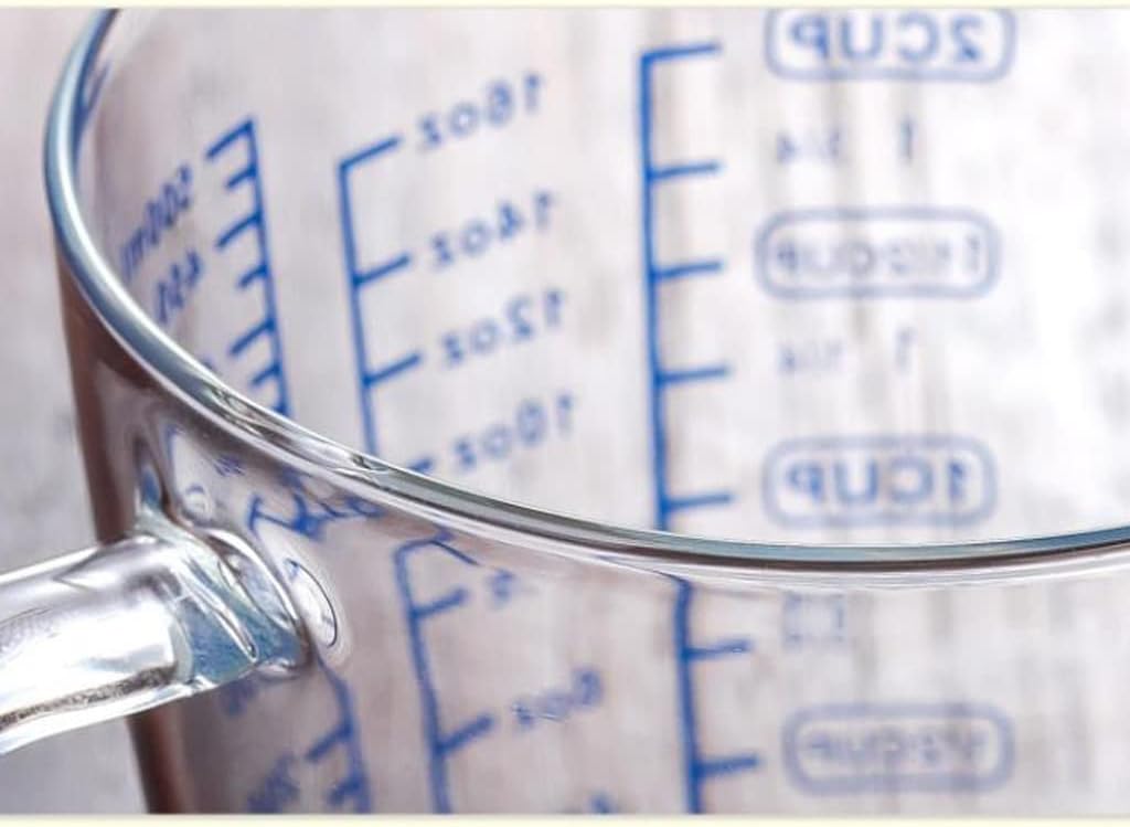 Glass measuring cup milk cup with scale glass baking measuring cup transparent cup with lid breakfast milk microwaveable (Color : 250ml)