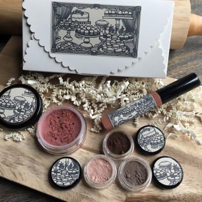 The Great British Makeup Box: Technical - Set of 3 Eyeshadows, 1 Blush, 1 Lip Gloss - Indie Makeup