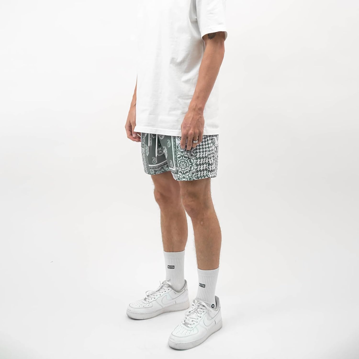 BOOMLEMON Men's Retro Paisley Shorts Mesh Print Casual Beach Shorts Athletic Gym Workout Running Short Pants