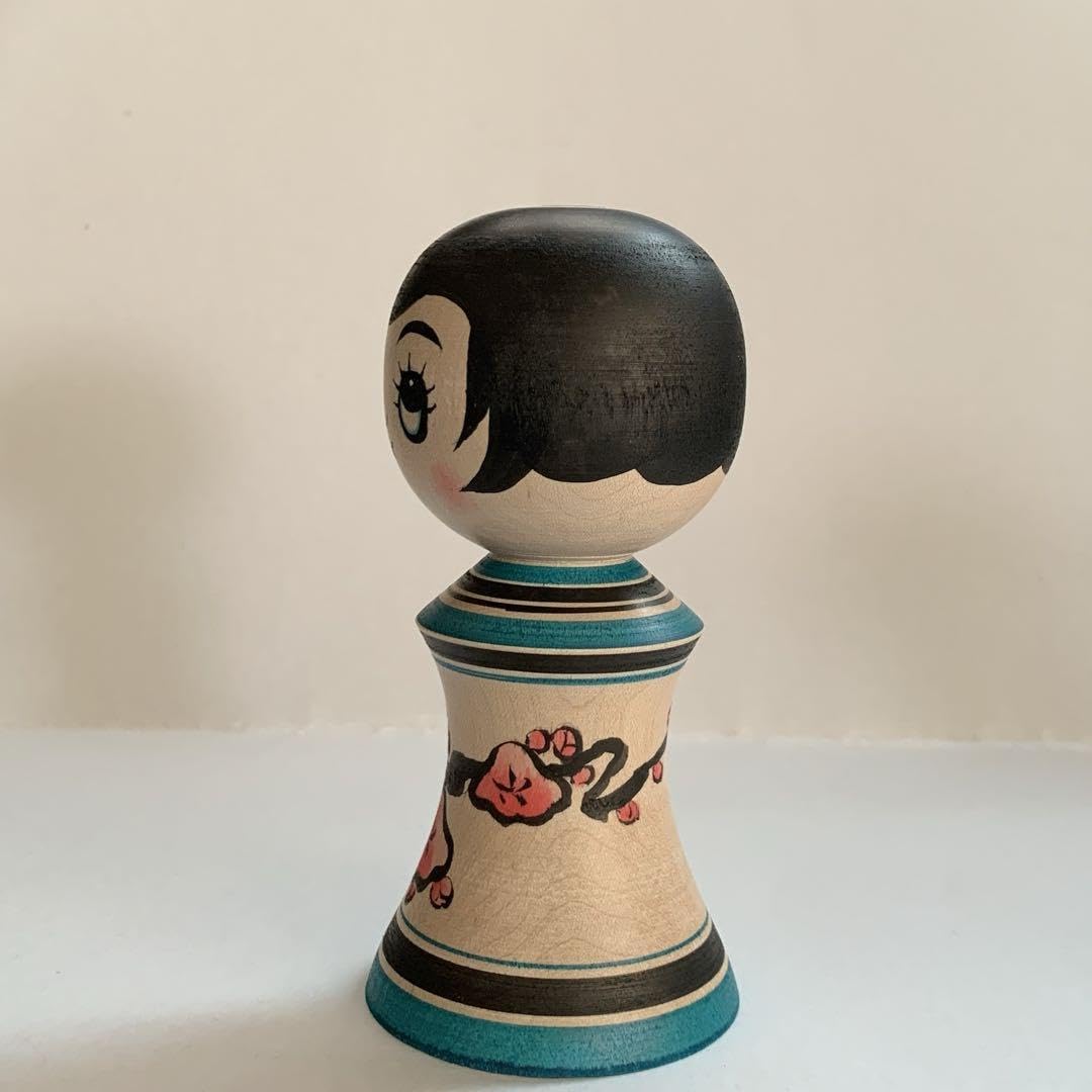 Amazon.co.jp: 津軽こけし 紅梅こけし 北山盛治工人 10.5cm : おもちゃ