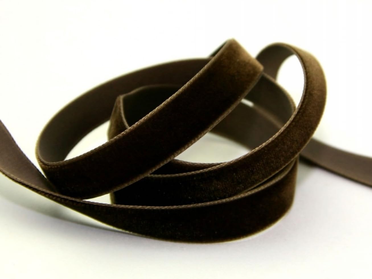 Berisfords Velvet Ribbon Mini Roll 9525 Brown - 9mm - per 5 metre roll