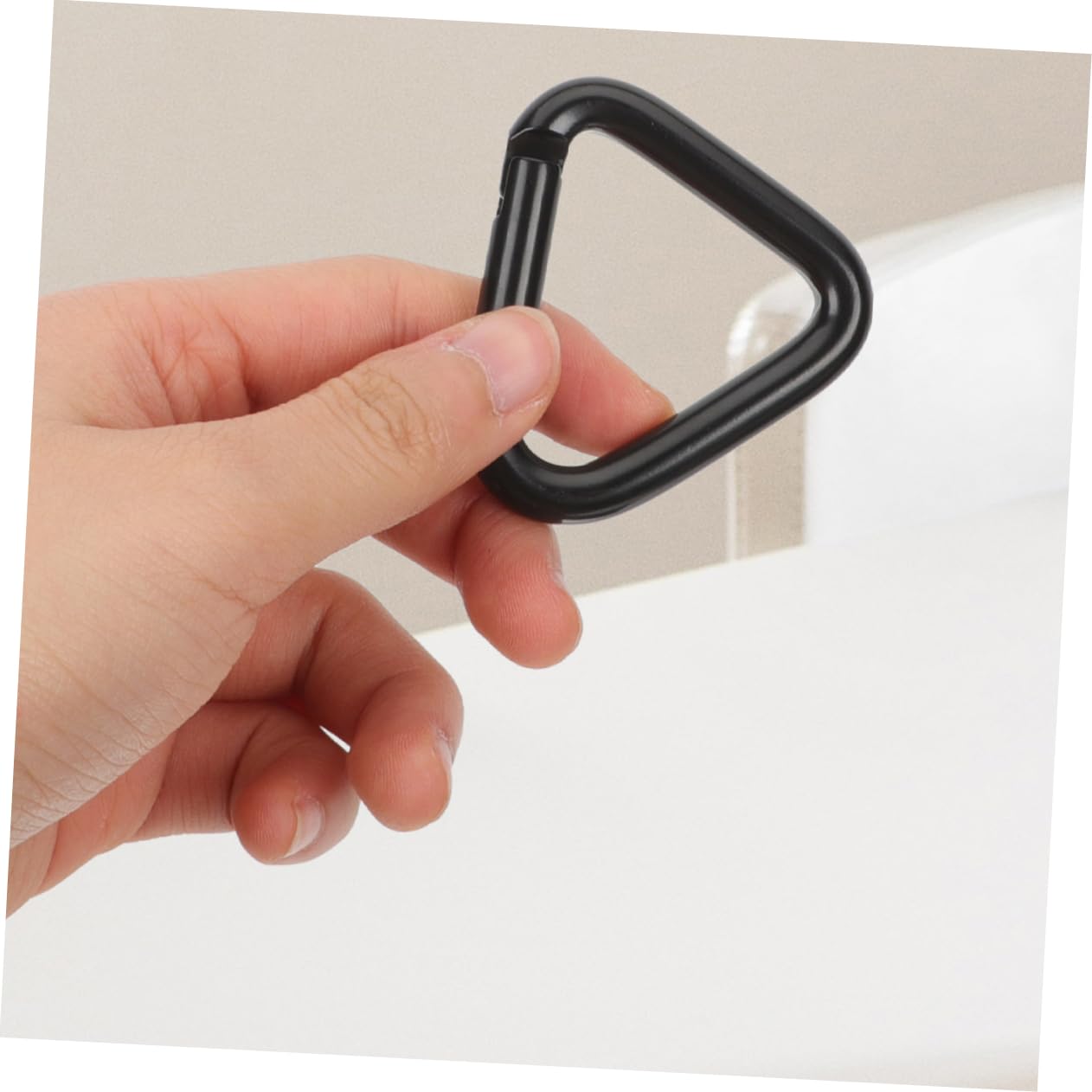 BESTonZON Aluminium Clips De Carabiner Robustes pour Escalade Et Activités Extérieures Boucle Multifonctionnelle pour À Et Accessoires Noir