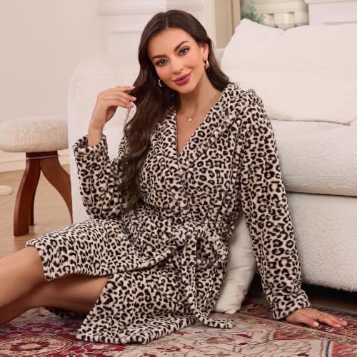 Image of U2SKIIN Women Hooded Fleece Robe, Short Plush Robes for Womens With Hood Soft Warm Spa Bathrobe