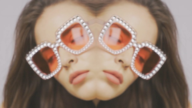 Amazon.com: Frienda Oversize Square Glitter Sunglasses Retro  display picture 2