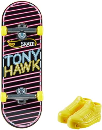 Hot Wheels Skate Tony Hawk Lined Luminiscence Mini Skateboard y Zapatos HNG33