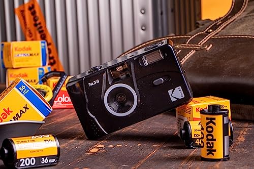 Kodak M38 35mmフィルムカメラ - フォーカスフリー、強力な内蔵フラッシュ、使いやすい(スターリーブラック)