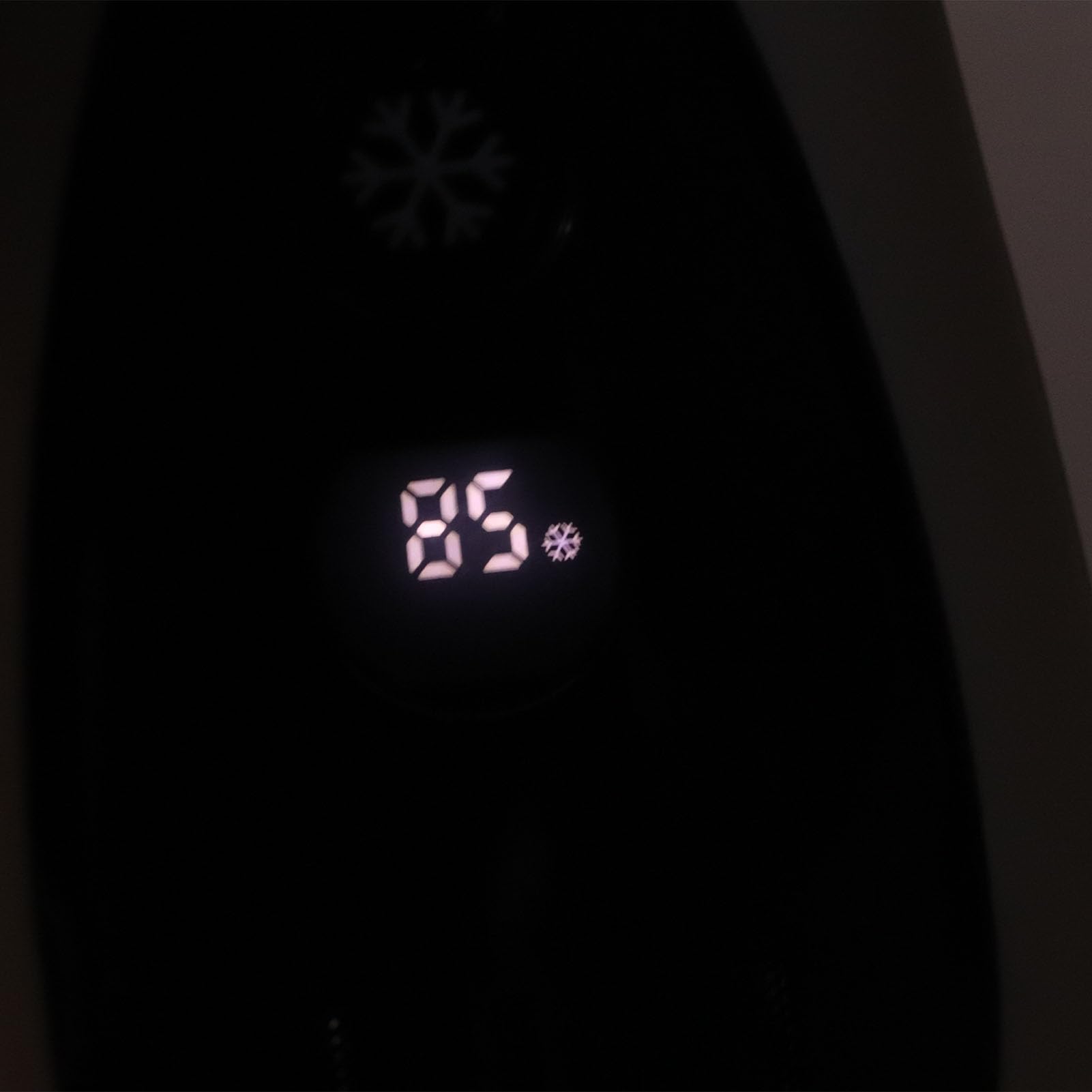 Freihändiger, Blattloser Nackenventilator, Wiederaufladbar über USB, 360°-Luftstrom, 3 Geschwindigkeiten, LED-Anzeige, Tragbarer Ventilator mit 5000-mAh-Akku für den Einsa
