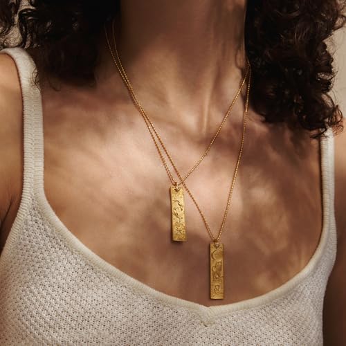 Gold Zodiac Sign Tarot Card Necklace for Women Men Vintage Totem Pole Charm 12 Constellation Pendant Necklaces Trendy Astrology Horoscope Unisex Jewelry Birthday Gift2