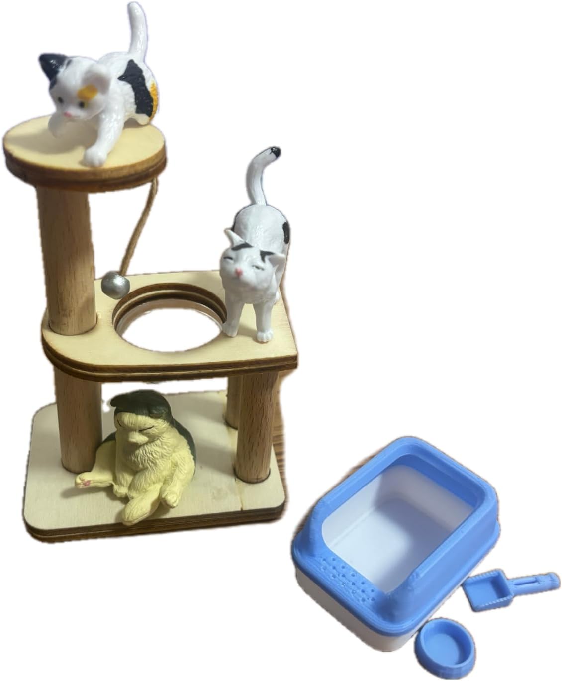1/12 Scale Accessories Cat Figurines Sets which Including Blue Litter Box,Climbing Tree and 3 Cats - Mini Resin Animals for Dollhouse Decoration and Miniatures Cake Topper