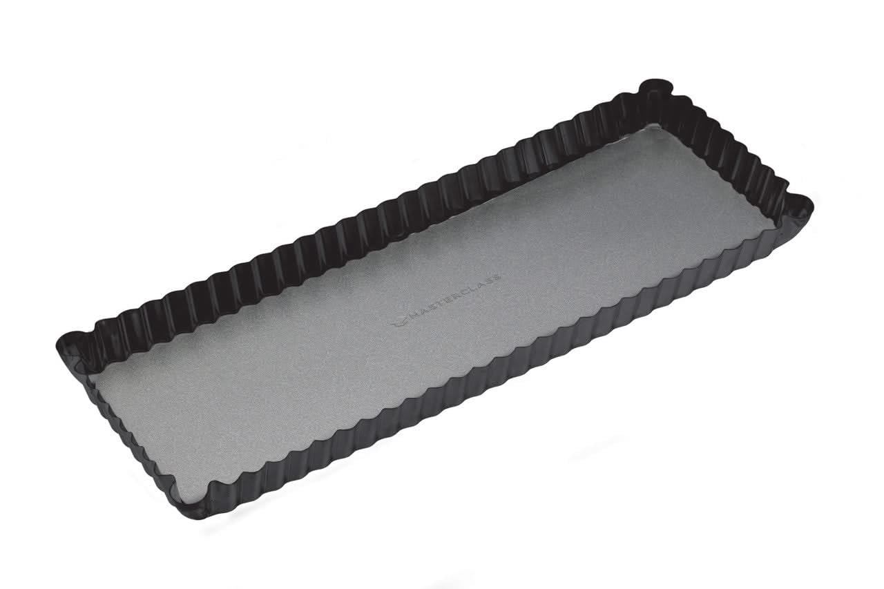 MasterClass Non-Stick Rectangular Fluted Tin with Loose Base, Carbon Steel Bakeware for Flans, Quiches and Tarts, Ideal for Finger Slices, 36 x 13cm, PFAS-Free Bakeware