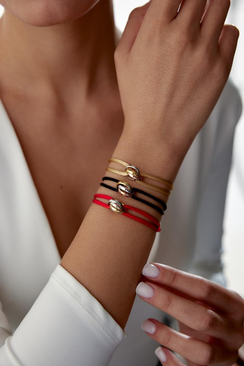 Joy-D 3 Rings Bracelet - String Bracelet with 3 Colors Rings, Adjustable Cord, High Quality Women&Men Bracelet, Gold Jewelry, Perfect Gift for Her&Him