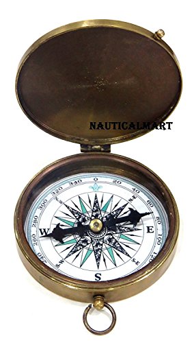 Brújula de bolsillo NauticalMart de latón con estuche de cuero miniatura 2