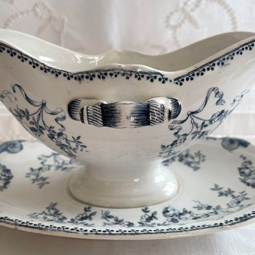 サルグミンヌ アマゾナス ソーシエール フランスアンティーク サルグミンヌ アマゾナス ソーシエール フランスアンティーク