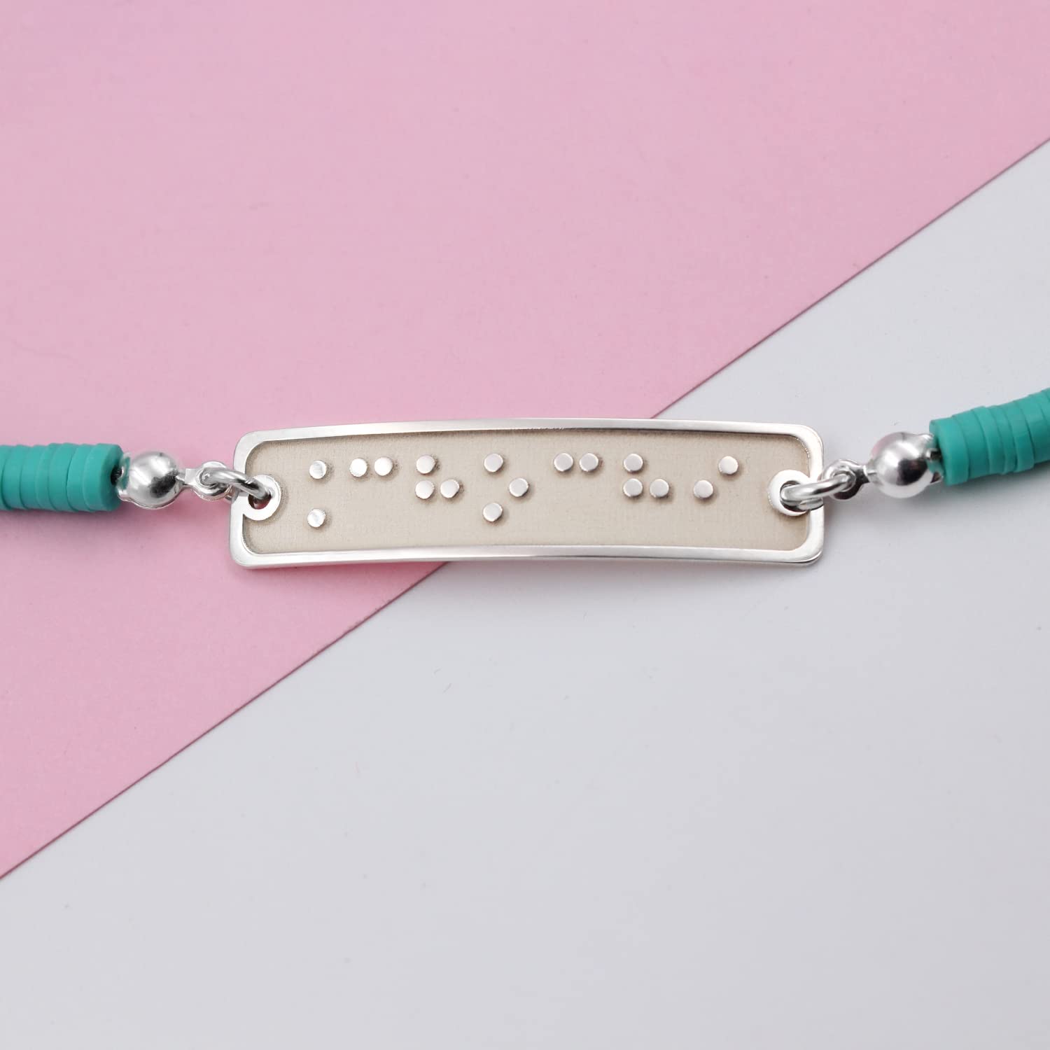 Pulsera PLATA DE LEY y arcilla polimérica personalizado con nombres en BRAILLE