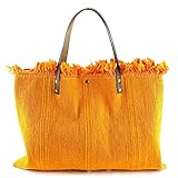 100 % fabriqué en Italie : la fabrication italienne est à la base de notre travail. Nos produits sont entièrement fabriqués à partir de matériaux italiens et entièrement à la main selon le processus artisanal, en accordant une attention particulière aux détails. Cela conduit les produits BeMyBag à durer dans le temps, être plus fiables et moins sujets à l'usure.