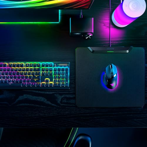 Razer HyperFlux V2 - Wireless charging mouse pad system for gaming mice - gaming mouse mat & charging puck (LED charging indicator, anti-slip rubber feet, auto-pairing) Black - Image 15