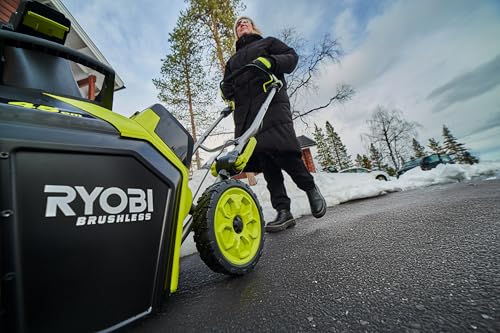 RYOBI 18 V ONE+ Akku-Schneefräse RY18STX45A-240, 45 cm Räumbreite, inkl. 2 x 4,0 Ah Akku und 2,0 A Ladegerät