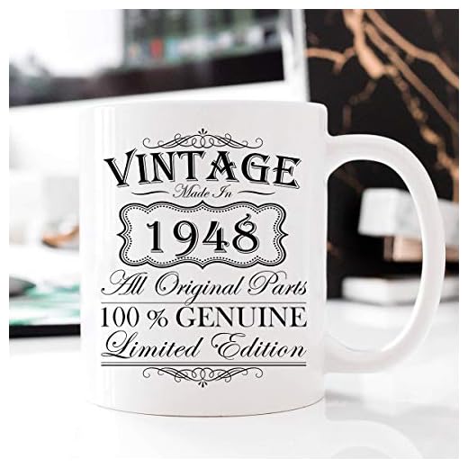70-års födelsedagspresent – vintage 1948 325 ml vit mugg – 70 och fantastisk – present till henne – present till honom – 70-årsdag gåva – vinetikett