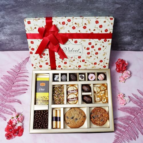 Image of Velvet Fine Chocolates: Delightful Chocolate Box (23 Chocolates & Treats) - Assortment of Chocolates, Florentines & Cookies
