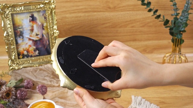 Amazon.com - Geetery 4 Pcs Vintage Picture Frames Set for Gallery