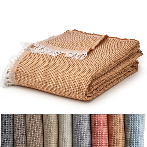 Colcha Multiusos: Cubre Sofa, Plaid Sofa, Manta Foulard, Cubre Cama, Jarapas para sofas - Foulard de Algodón y Otras Fibras - Acabado de Calidad, Fabricado en España (Mostaza, 140x180 cm)