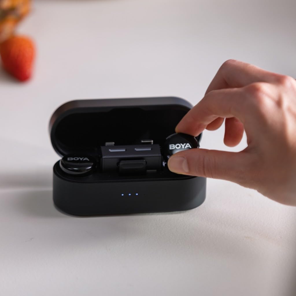FARBE 3 microfoni lavalier wireless supportati dall'IA