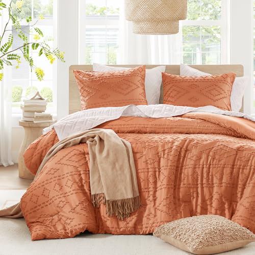 Comfort Spaces Comforter for Queen Size Bed, Geometric Diamond Tufted Boho Comforter Set Queen, All Season Lightweight Bedding Set, Matching Sham, Full/Queen Terracotta 3 Piece