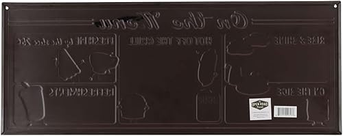 Vista 3 de Letrero de metal en relieve con texto en relieve «On the Menu» – Letrero de menú vintage con acabado envejecido para cocina o cueva de hombre